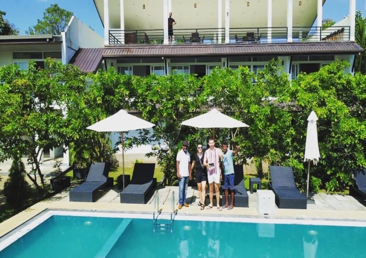 Hotel Atteriya Sigiriya Exterior foto